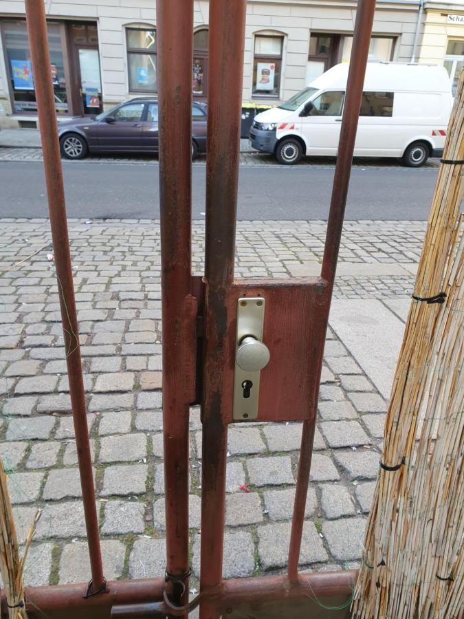 Ferienwohnung Oder Studio Dresden-Neustadt Inkl Parkplatz Mit Balkon Oder Terrasse エクステリア 写真