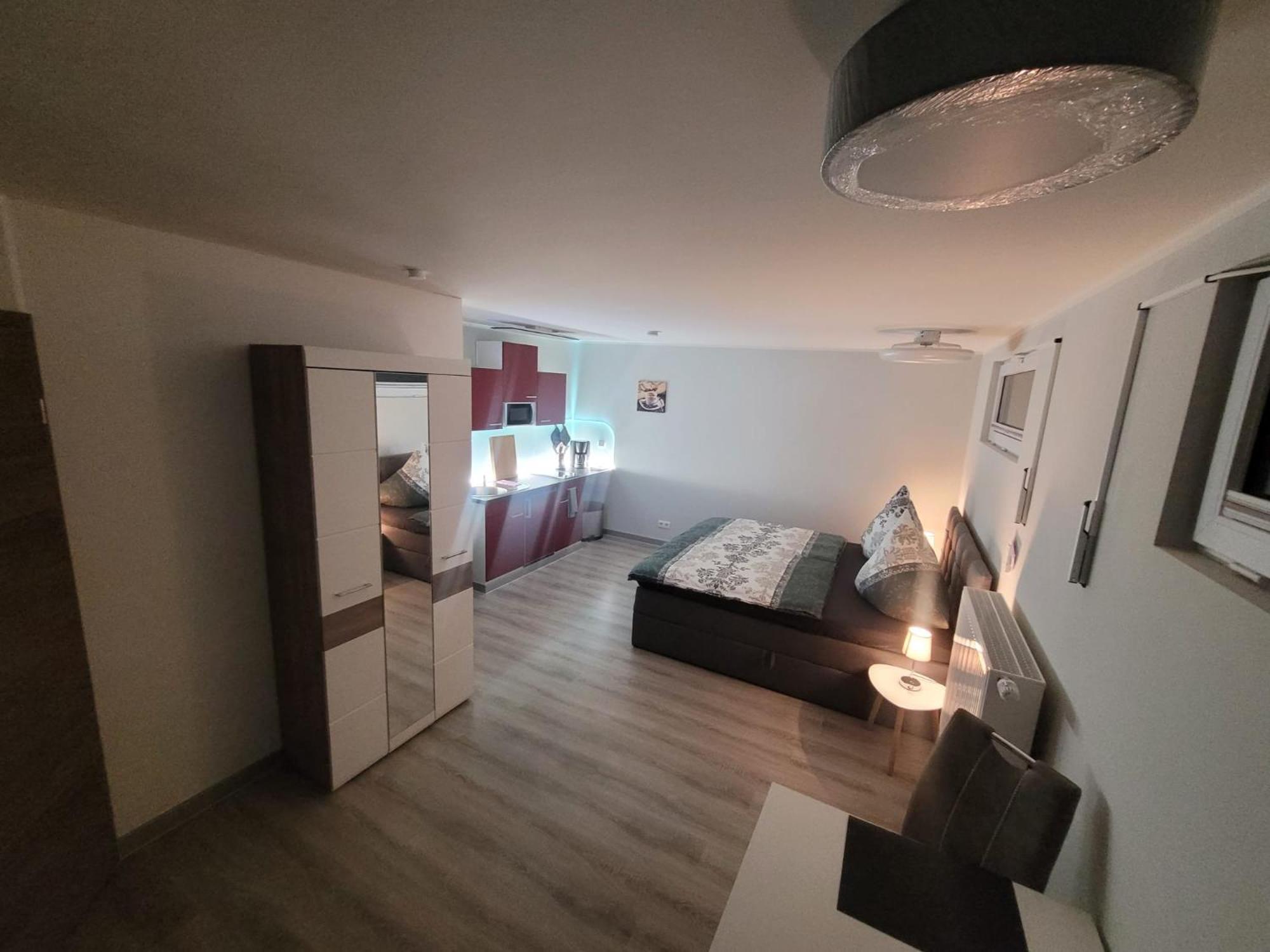 Ferienwohnung Oder Studio Dresden-Neustadt Inkl Parkplatz Mit Balkon Oder Terrasse エクステリア 写真